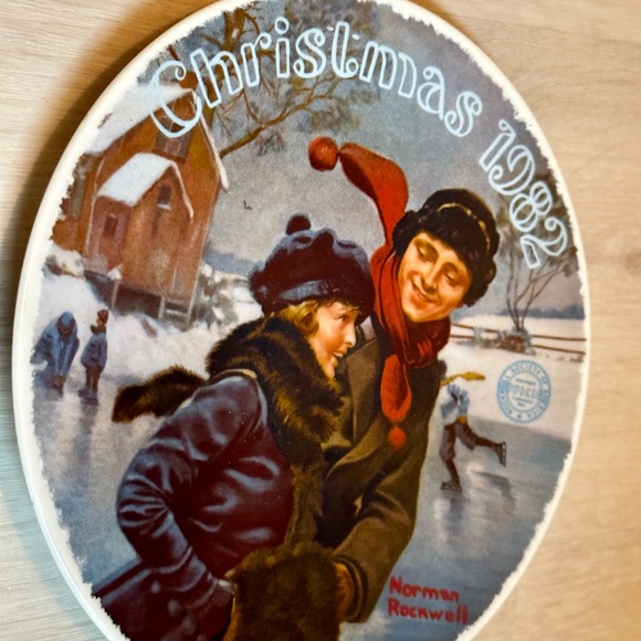 Rare Norman Rockwell Christmas 1982 Collector Plate w/ Certificate of Authority - Picture 5 of 16